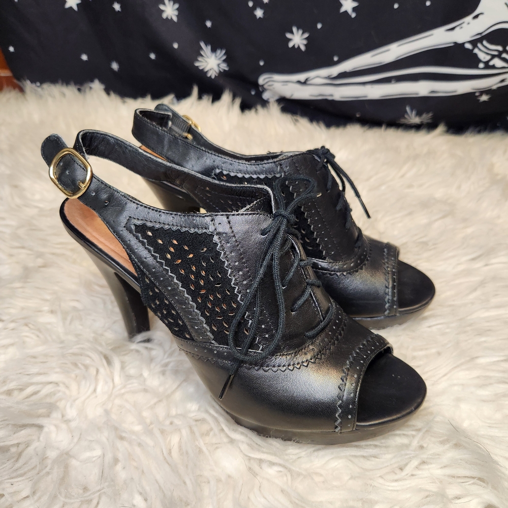 Black Steve Madden Sling Back, Oxford, Open Toe Heels.